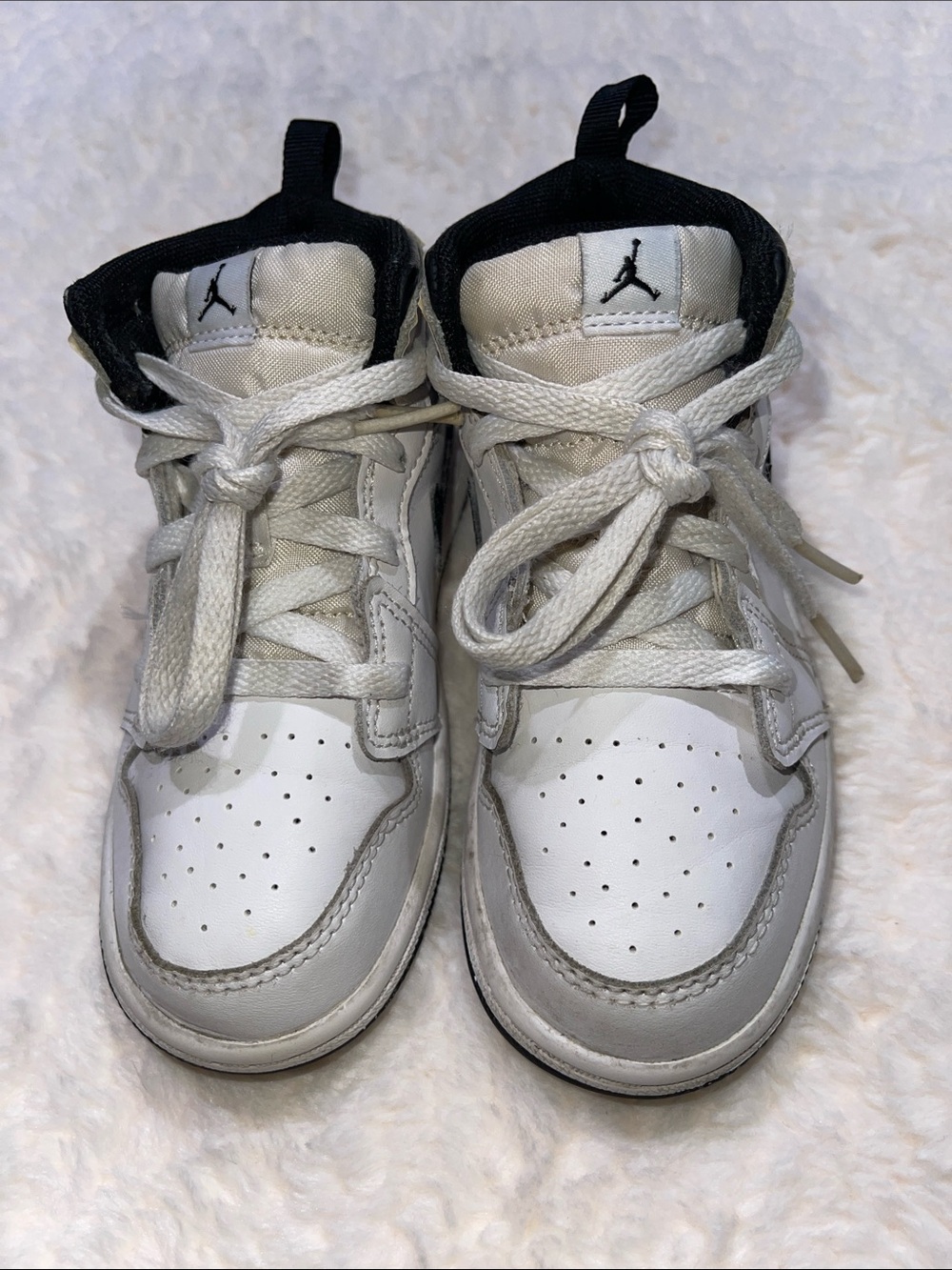 Jordan Retro 1 Kids' White and Gray High-Top Sneakers